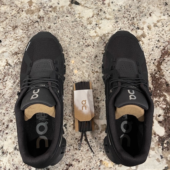 Swiss OnCloud Shoe - Picture 2 of 7